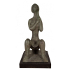 BRUNO GIORGI, Mulher sentada - Escultura em bronze - 170x53x55 cm - Peça Assinada