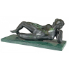 <p>Pedrosa, José - Nú Feminino Deitado com a Mão no Queixo - Escultura em bronze patinado - 14 x 35 x 9 cm - Dec. 40 - Assinado e numerado 3/6 atrás da perna esquerda - Ed. 1998. Publicado à pg. 34 do ensaio “José Pedrosa Vitória Modernista” de Frederico Morais, 2006-RJ.</p>