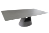 <p>Grande mesa de jantar, designer Konstantin Grcic para a renomada marca BD Barcelona. Tampo fixo de alumínio e imponente base central de concreto cinza com o logotipo da marca (b.d.) - 240 x 112 x 74 cm</p>