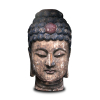 Grande escultura de madeira oriental ricamente entalhada e policromada representando cabeça de Buda. Alt. 120 x 70 x 60cm. Ásia, séc. XIX (parte do nariz fragmentada)