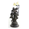 AUGUSTE MOREAU, Escultura de petit bronze com resquícios de patina, representando figura de camponeses, com luminária de três pontos na parte de trás, assinada. Alt. 80 x 40 x 30cm. França, séc. XIX/XX