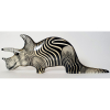 <p><strong>PALATNIK, Abraham - Triceratops</strong>. Enorme Escultura, Arte Cinética.<strong> Med: c. 50 x 18 cm. Assinada: PAL. Déc.70.</strong> Rara escultura produzida em resina de poliéster com filme multicolorido na sua parte interna. Estado de conservação: ótimo estado, sem lascados ou bicados.</p>