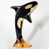 <p>PALATNIK Orca Grande Escultura-Arte Cinética -Med: 24,5 x 15 cm -Assinada Pal -Escultura produzida em resina de poliéster com filme de cor preta e amarela em sua parte interna. Excelente estado de conservação, sem lascados ou bicados.</p>