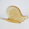 <p>PALATNIK Dimetrodon Grande Escultura-Arte Cinética -Med: 31 x 14,5 cm -Assinada Pal -Escultura produzida em resina de poliéster com filme de cor bege em sua parte interna. Excelente estado de conservação, sem lascados ou bicados.</p>