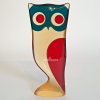 <p>PALATNIK Coruja Grande Escultura-Arte Cinetica -Medidas: 26,5 x 11 cm -Assinada Palatnik .Raríssima escultura produzida em resina de poliester com filme multicolorido na sua parte interna. Estado de conservação: ótimo estado, sem lascados ou bicados. Manufatura: Paltinik.</p>