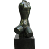 <p>Bruno Giorgi - Torso Sentado - Escultura em Bronze - 60 alt x 24 larg x 27 prof (cm) - ass. na peça - Acompanha certificado emitido pela Galeria Skultura. Obra da década de 1950. Base em mármore vendida separadamente.</p>