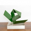 <p>WEISSMAN, Franz(1911-2005) Fita - Escultura em alumínio pintado na cor verde Ass. peça Procedência amigo pessoal do adquirida no atelie do artista</p>