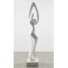 <p>BIA D&Oacute;RIA, Bailarina - escultura em m&aacute;rmore - 200 cm de Altura - Assinada na base</p>