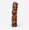 <p>Artur Pereira - Coluna de bichos - Escultura em madeira - 96cm x 25cm x 25cm – Assinada</p>