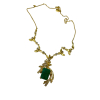 <p>Colar de ouro com brilhantes e esmeraldas. 18,4 gramas.</p>