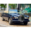 <p>1980 Rolls-Royce Corniche Convers&iacute;vel de luxo com acabamento artesanal, madeira nobre e couro de alt&iacute;ssima qualidade /Um dos convers&iacute;veis mais sofisticados de sua &eacute;poca, combinando tradi&ccedil;&atilde;o brit&acirc;nica, constru&ccedil;&atilde;o quase sob encomenda e refinamento absoluto &bull; Motor V8 6.75 litros Rolls-Royce &bull; C&acirc;mbio autom&aacute;tico &bull; Convers&iacute;vel derivado do Silver Shadow &bull; Carroceria fabricada e montada manualmente pela Mulliner Park Ward &bull; Acabamento artesanal impec&aacute;vel &bull; Interior com madeira nobre &bull; Interior em couro de alt&iacute;ssima qualidade &bull; Modelo de produ&ccedil;&atilde;o exclusiva, praticamente sob encomenda &bull; Elevado padr&atilde;o de personaliza&ccedil;&atilde;o de f&aacute;brica &bull; Condu&ccedil;&atilde;o refinada com foco em torque e sil&ecirc;ncio de funcionamento</p>