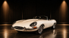<p>Jaguar E-Type Roadster S&eacute;rie I 1964</p><br /><p>O Jaguar E-Type Roadster S&eacute;rie I 1964 &eacute; um dos grandes &iacute;cones do automobilismo brit&acirc;nico, reconhecido pelo desenho escultural, desempenho esportivo e forte presen&ccedil;a entre colecionadores.</p><br /><p>Este exemplar se destaca pela configura&ccedil;&atilde;o Roadster S&eacute;rie I com motor 3.8 litros, uma das mais desejadas da linha E-Type, al&eacute;m do suporte para malas em alum&iacute;nio cromado original e reconhecimento em evento nacional de antigomobilismo.</p><br /><p>Informa&ccedil;&otilde;es t&eacute;cnicas e espec&iacute;ficas:</p><br /><p>Modelo: Jaguar E-Type Roadster S&eacute;rie I</p><br /><p>Ano: 1964</p><br /><p>Motor: XK 6 cilindros em linha, 3.8 litros</p><br /><p>Pot&ecirc;ncia: 265 cavalos</p><br /><p>Acelera&ccedil;&atilde;o: 0 a 100 km/h em aproximadamente 7 segundos</p><br /><p>Velocidade m&aacute;xima: 240 km/h</p><br /><p>C&acirc;mbio: Manual Moss de 4 velocidades</p><br /><p>Configura&ccedil;&atilde;o: Roadster</p><br /><p>Placa: Placa preta</p><br /><p>Premia&ccedil;&atilde;o: Premiado no 11&ordm; Encontro Brasileiro de Autos Antigos, em &Aacute;guas de Lind&oacute;ia, em 2026 Matching numbers Extremamente conservado</p><br /><p>Visita&ccedil;&atilde;o mediante agendamento</p><br /><p>Possui valor de reserva</p>