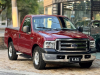 <p>2001 Ford F-250 XLT Cabine Simples</p><br /><p>Picape grande nacional, robusta e muito valorizada por entusiastas da Ford, a F-250 XLT 2001 combina a for&ccedil;a do motor MWM Sprint 4.2 Turbo Diesel com c&acirc;mbio manual e constru&ccedil;&atilde;o voltada para trabalho pesado, longa durabilidade e alto torque em baixa rota&ccedil;&atilde;o.</p><br /><p>Este exemplar &eacute; de cabine simples, est&aacute; em bom estado geral e conta com 212 mil km.</p><br /><p>Ford F-250 XLT 2001</p><br /><p>Cabine simples</p><br /><p>Motor MWM Sprint 4.2 Turbo Diesel</p><br /><p>6 cilindros em linha 4.198 cm&sup3;</p><br /><p>Aproximadamente 180 cv</p><br /><p>Torque de aproximadamente 51 kgfm</p><br /><p>C&acirc;mbio manual ZF-S5420 de 5 marchas</p><br /><p>Tra&ccedil;&atilde;o traseira</p><br /><p>Dire&ccedil;&atilde;o hidr&aacute;ulica</p><br /><p>Freios dianteiros a disco ventilado</p><br /><p>Freios traseiros a tambor</p><br /><p>Suspens&atilde;o traseira com eixo r&iacute;gido</p><br /><p>Capacidade de carga aproximada de 1.010 kg</p><br /><p>Ca&ccedil;amba com aproximadamente 1.832 litros</p><br /><p>Tanque de combust&iacute;vel de 98 litros</p><br /><p>Rodas/pneus 265/75 R16</p><br /><p>Bom estado geral</p><br /><p>212.000 km</p><br /><p>Dispon&iacute;vel em showroom em S&atilde;o Paulo capital</p><br /><p>Visita&ccedil;&atilde;o mediante agendamento</p><br /><p>N&atilde;o possui valor de reserva</p>
