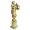 Belíssima escultura, de coleção, em marfim europeu do Séc. XIX, representando Tocador de realejo. Alt. 17,5cm. 