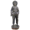 J. Garnier (1853-1910) - Escultura francesa em bronze, representando O violinista. Com selo de fundição. Assinada. Artista de cotação internacional. (falta um pino no violão). Alt. 41cm. 