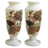 Antigo par de vasos em opalina européia com pintura floral, sendo que algumas flores e folhas apresentam colagem em veludo. Alt. 35cm.