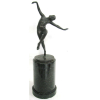 EKOSTER - Escultura art-deco, em bronze, representando Nu feminino. Base em mármore. Alt. total 50,5cm.