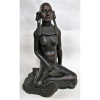 M. Musyoki - Bela escultura em jacarandá, representando Africana semi desnuda, Alt. 52,5cm. 