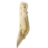 Bela bengala de coleção em marfim europeu, com castão esculpido na forma de nú feminino em repouso. Comprimento 88 cm.
