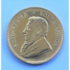 Moeda em ouro fino, tendo no averso busto com os dizeres : Suid-Afrika - South Africa, e no verso figura de cervo com os dizeres: Krugerrand 1981 - Fyngoud 10z - FINE Gold. Peso 33.9g. Este ítem não se encontra no local do leilão. 