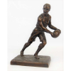 Tsin, Tsin - Escultura em petit-bronze, representando Jogador de Rugby. Alt. 27 cm.