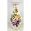 Belo e grande vaso em porcelana Vieux Paris, do século XIX, decorado com pinturas florais em policromia. Detalhes em dourado (com pequenas perdas do tempo no dourado). Alt. 45,5 cm. 