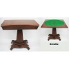 Belo console inglês, reversível para mesa de jogos, em madeira nobre. Tampo retangular de abrir e girar, com feltro verde na parte interna. Coluna central afinando para baixo, sobre base entalhada com folhagens e gomos, terminando em 4 pés em volutas. Med. fechado 77x84x41cm e aberto 74,5x84x84cm.