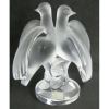 Lalique - grupo escultórico em cristal francês, representando Pássaros. Alt. 21,5cm.