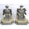 Par de esculturas de osso e marfim, amplamente policromadas, representando Casal Imperial com seus respectivos atributos. China, Período Revolucionário. Med. 40x30x25cm.