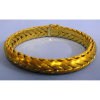 Pulseira em ouro 750, com trabalhos de folhas. 