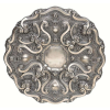 Belo e grande medalhão, estilo D. João V, em prata portuguesa, contraste Porto Águia, cinzelada em conchas, volutas e flores. Diam. 63cm.