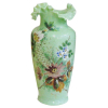 Vaso em opalina soprada na cor verde água, com pintura floral em policromia. Borda em babados. Alt. 29,5cm.