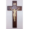Crucifixo em madeira com belo cristo vivo, em marfim europeu. Séc. XIX. Sendal pendente para o lado esquerdo. Alt. crucifixo 41cm. Alt. cristo 19,5cm. 