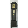Relógio coluna, Tempus Fugit, mostrador em metal dourado. Caixa em madeira entalhada. (necessita reparo). Med. 200x43x21cm. 
