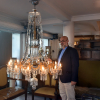 <p>LUSTRE BACCARAT EMPIRE - 180X110X110 CM. 12 c&uacute;pulas apontam para o alto, 5 c&uacute;pulas apontam para baixo. Al&eacute;m de 6 bra&ccedil;os em cristal curvado e acrescido de pingentes. Complexa montagem em 7 est&aacute;gios. Uma grinalda de contas gravadas a ouro* pendem do alto. Bobeches, tulipas, e pingentes. Todo original. Grava&ccedil;&atilde;o da marca da Cristallerie na bola terminal. * A GRAVA&Ccedil;&Atilde;O EM OURO NO CRISTAL &Eacute; A REFER&Ecirc;NCIA DO MODELO EMPIRE. (compara&ccedil;&atilde;o com foto de ta&ccedil;a com a mesma grava&ccedil;&atilde;o em anexo). FRAN&Ccedil;A S&Eacute;CULO XIX.</p>