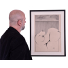 IVAN SERPA (1923 - 1973).<br />ORIGINAL EM NANQUIM SOBRE CARTÃO.<br />Fase: Op-erótico.<br />Assinado e datado: 1968<br />Medidas: 49,5 x 36 cm. Emoldurado: 61,5 x 47,5 cm.<br /><br />DO PERÍODO: Em 1951, ganha o título de Melhor Pintor Jovem nessa Bienal de São Paulo.<br />Em 1952, torna-se professor da escola de artes do Museu de Arte Moderna do Rio de Janeiro - MAM/RJ<br />No Museu, forma Hélio Oiticica, Décio Vieira, Aluísio Carvão, Abraham Palatnik e Franz Weissmann, e e funda o Grupo Frente, em 1953.<br /><br />Em 1967, o artista inicia sua série Op Erótica interessado na op art, ele retoma a construção geométrica e trabalha nestes quadros até 1973, quando falece, com apenas 49 anos.<br />