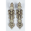Crisólitas par de brinco medindo 10 cm de comprimento e pesando 52gr. em prata e ouro – Brasil - Séc. XVIII em perfeito estado - Peça de coleção.