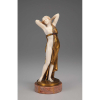 FERDINAND PREISS<br>Aphodite.<br>Escultura de bronze e marfim, sobre base de mármore. <br>22 cm de altura. Assinada e com o logo Preiss Kassler no bronze.<br>França, c. 1935.<br><br><i>Reproduzida em Art Deco Sculptor, de Alberto Shayo à pág. 109 em. Art Deco and Other Figures, de Bryan Catley à pág. 258 e em Art Deco Sculpture de Victor Arwas à pág. 201.</i>