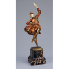 FERDINAND PREISS<br />Russian Dancer. Escultura de bronze patinado e marfim, sobre base de ônix. 31,5 cm de altura. <br />Reproduzida em Art Deco Sculptor, de Alberto Shayo, à pág. 158.