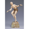 CHIPARUS, Demetre<br />Delhi Dancer. Escultura de bronze e marfim sobre base de ônix. 26 cm de altura. Assinada na base. <br />França, c. 1935. Reproduzida em Master of Art Deco, de Albeto Shayo, à pág. 105.