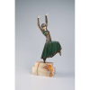 CHIPARUS, Demetre Vested Dancer. Escultura de bronze e marfim sobre base de ônix. 55 cm de altura. Assinada na base. França, c. 1935. Reproduzida em Master of Art deco, de Alberto Shayo, na pág. 111.