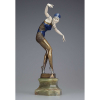 PREISS, FerdinandCabaret Dancer. Escultura de bronze patinado e marfim sobre base de ônix. 38 cm de altura. França, circa 1900.Reproduzida em Art Deco Sculpture, de Victor Arwas, na página 171 e em Art Deco Sculptor, de Alberto Shayo, na página 171.