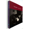 VLAVIANOS, Nícolas - Livro amplamente ilustrado com reproduções das esculturas do artista. Textos de Mário Zanini, Mário Pedrosa, Olívio Tavares de Araújo, entre outros, sobre suas obras desde os anos 1950 a 1990. jp<br />1590g; 28x27 cm; 263 págs.; português e inglês<br /><br /><br />