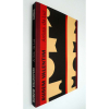 RUBEM VALENTIM - Esse livro resgata e documenta a obra do artista preservada em seu atelier de Brasília. Como exposição, mostra um panorama denso dessa obra.<br />1070g; 30x21 cm; 208 págs.<br /><br /><br /><br /><br />