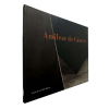 AMILCAR DE CASTRO - Livro de exposição com telas de grande formato e das esculturas em aço cor-ten. Esta mostra, do ano de 2000, revela a maestria da arte da dobra e do recorte do artista.<br />670g; 24x30 cm; capa dura<br />