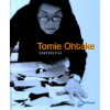 TOMIE OHTAKE - Livro ricamente ilustrado com reproduções de pinturas e esculturas de Tomie Ohtake. Textos de Max Perlingeiro e Paulo Herkenhoff. jp<br />Características: 1405g; 28x23 cm; 233 págs.; capa dura; livro trilíngue: português, espanhol e inglês. <br />