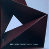 ALMICAR DE CASTRO - Livro ricamente ilustrado, “Amilcar de Castro: corte e dobra é um livro cuja organização interna põe em evidência procedimentos gerais da obra. Percorrer esta sequência notável de esculturas é potencializar o corte através de um recorte rigoroso, projetar na dobra todos os desdobramentos possíveis de um classicismo moderno.” ff<br />Características: 940g; 22x22 cm; 185 págs.; capa dura; livro bilíngue: português e inglês. <br />