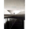 OSCAR NIEMEYER – Livro ricamente ilustrado, que traz uma nova seleção iconográfica, com destaque para as fotos de Marcel Gautherot. O texto de David Underwood busca dissipar uma concepção corrente da crítica, a de que a contribuição da obra de Niemeyer para a arquitetura moderna tem um caráter essencialmente formal – é o modernismo de formas livres no Brasil. jp<br />520g; 24x17 cm; 157 págs.<br />