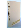 PORTINARI, Cândido - O livro de Antonio Bento sobre Portinari não constitui apenas a obra maior deste mestre da crítica e da história das artes, obra dedicada a um pintor que ele considera 'o mais representativo dos artistas do Terceiro Mundo'. O presente estudo, tanto pelo autor quanto pela motivação, é um indicador da maturidade que atingiu a própria cultura artística brasileira. Ricamente ilustrado. ff<br />2340g; 31,7x22,3 cm; 371 págs.<br /><br />