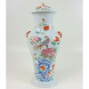 Grande Potiche de porcelana esmaltada decoração família Rosa .Cia das Índias -China Sec XVIII S- 58 cm alt.